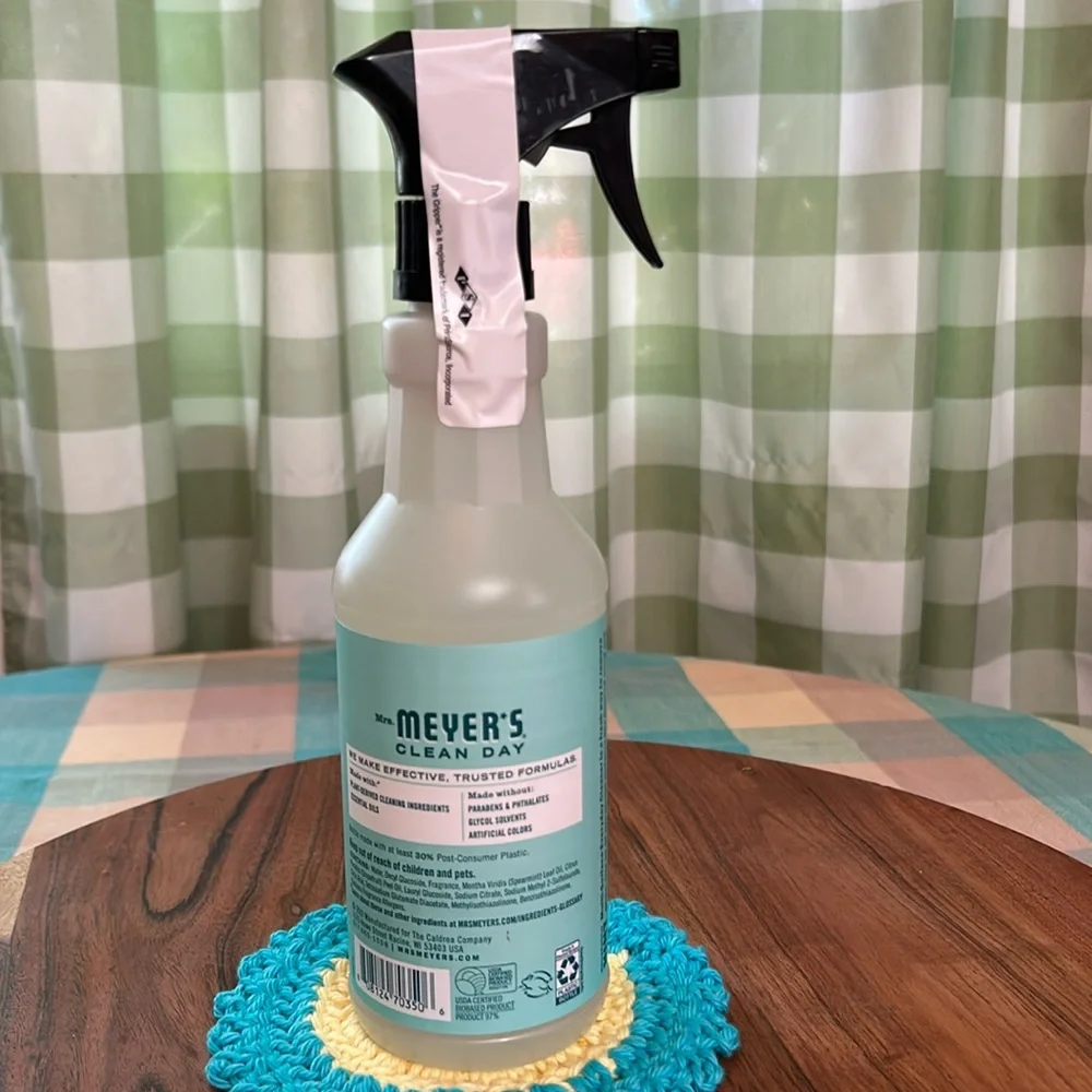 Mrs Meyer’s Limited Edition Scent Mint Scent Multi Surface Cleaner 16 Oz New - Picture 2 of 7